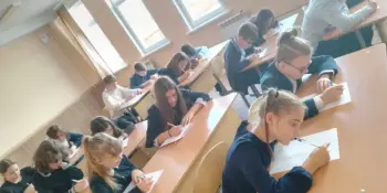 КЛАСНАЯ ГАДЗІНА "НІХТО НЕ ЗАБЫТЫ"